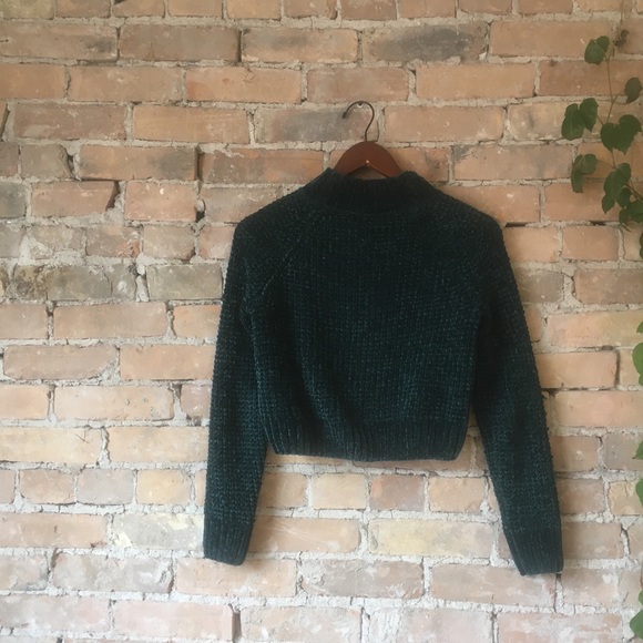Jewel Green Crop Sweater - Picture 2 of 7